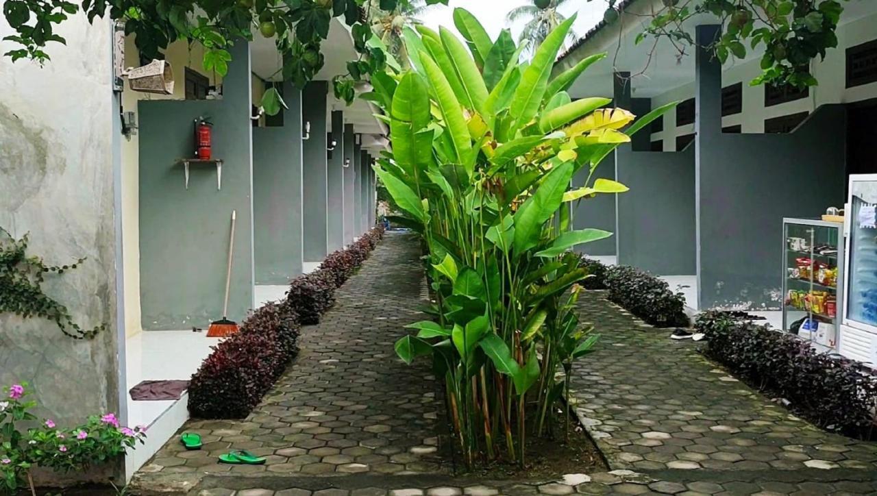 Oyo 2864 Mangsit Garden Homestay Bagian luar foto