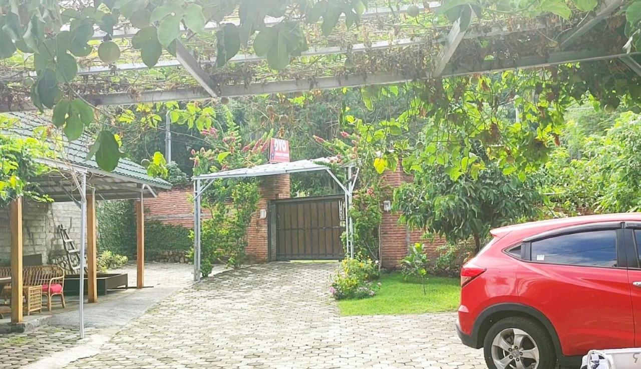 Oyo 2864 Mangsit Garden Homestay Bagian luar foto