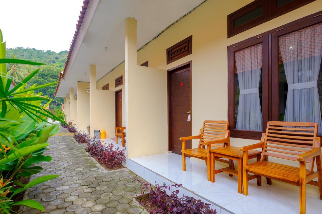 Oyo 2864 Mangsit Garden Homestay Bagian luar foto
